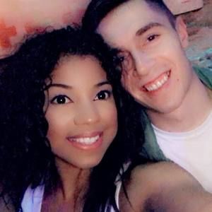 Meet your Posher, Ariel